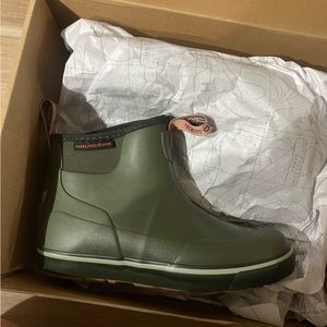 Women’s deck boss ankle boots